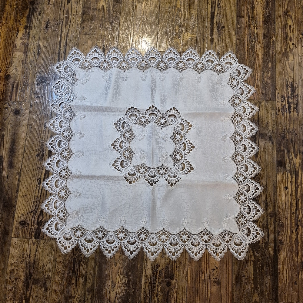 Elegant White Lace Tablecloth 33 x 33